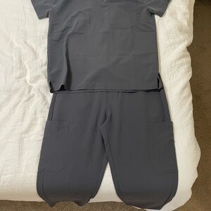 Mandala Pewter Gray Scrub Set